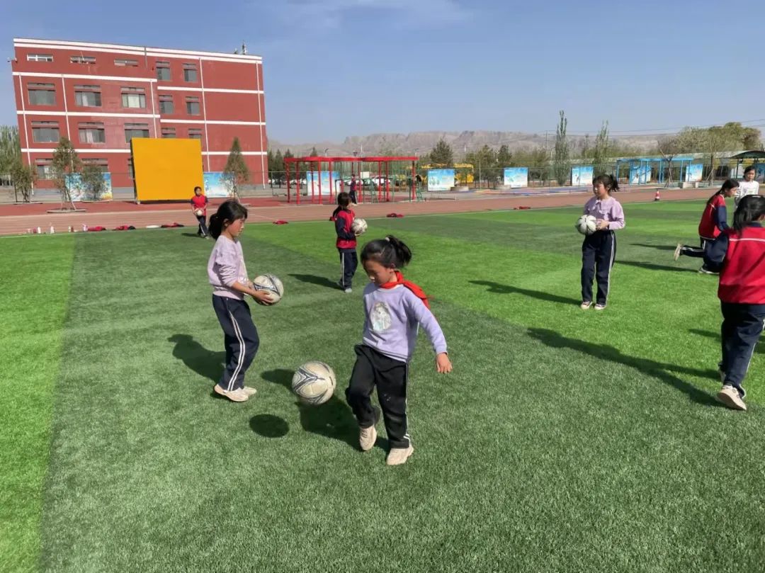 乌海市第十三中学